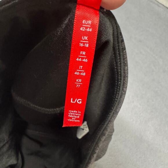 Spanx Leggings Womens Large Faux Leather Black Reptile Print 27" Inseam - Picture 6 of 11